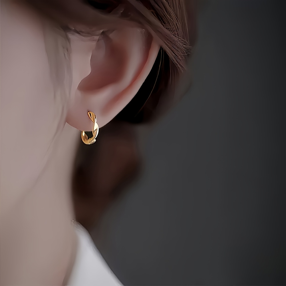 Women's High-Quality Stainless Steel Twisted Hoop Earrings